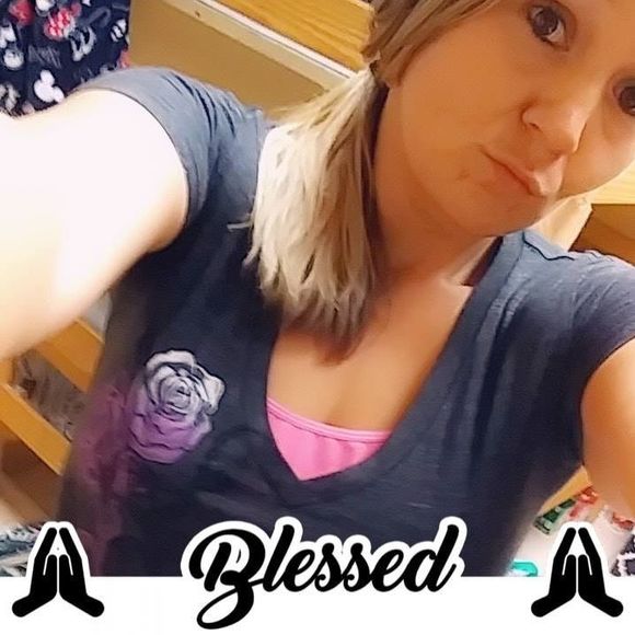 Meet your Posher, Sara - Picture 1 of 1